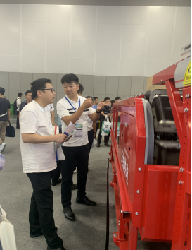 客户参观动态无线供电测试线 客户参观动态无线供电测试线